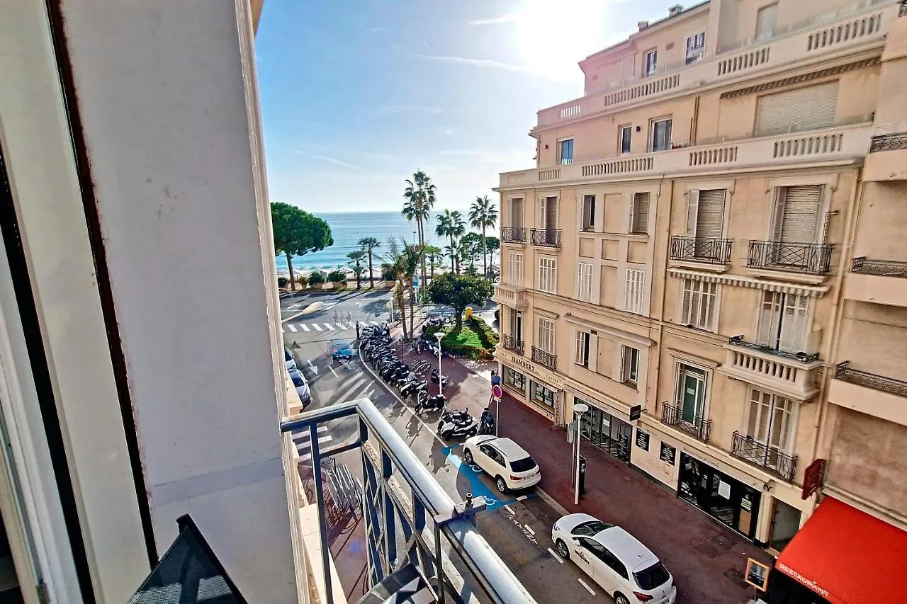 度假居 Henri Camille Real Estate- Miramar - One Bedroom Apt - Croisette Sea View 戛纳 法国